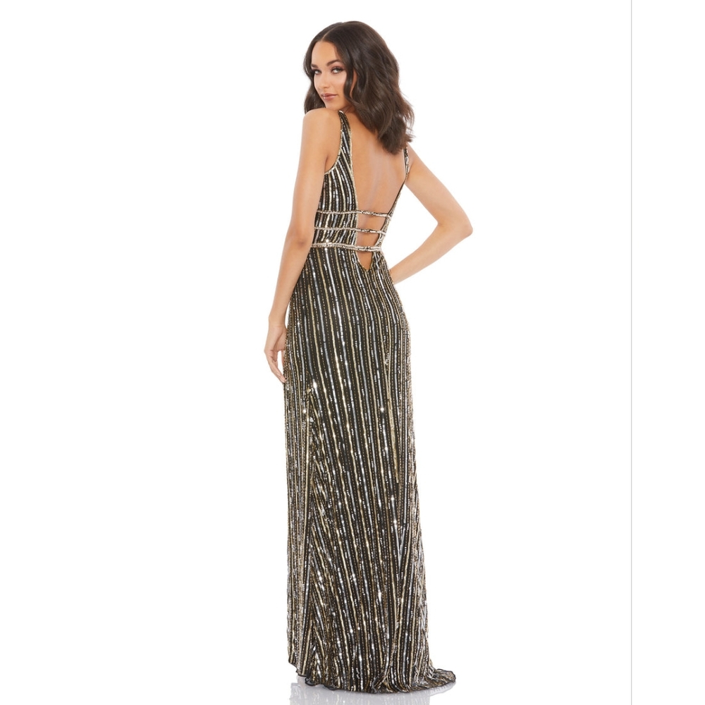 Mac Duggal Metallic Embellished Plunge Neck Gown - beaded & sequins